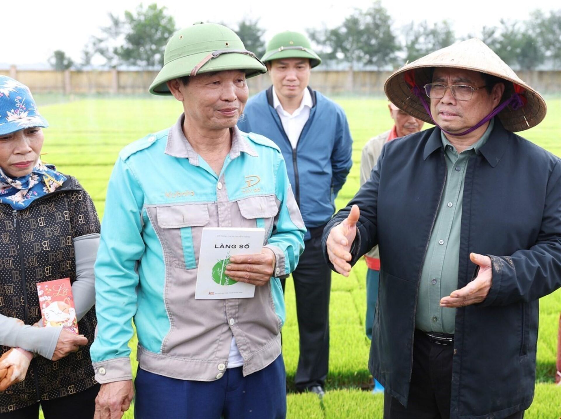 Thủ tướng Phạm Minh Chính nói chuyện với nông dân huyện Ninh Giang, Hải Dương - Sputnik Việt Nam, 1920, 15.02.2024