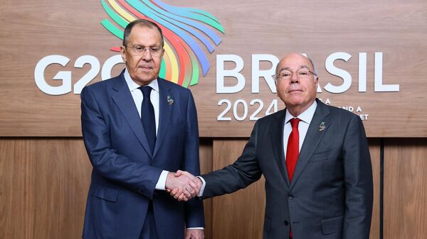 Ngoại trưởng Nga Sergei Lavrov và Ngoại trưởng Brazil Mauro Luiz Iecker Vieira  - Sputnik Việt Nam
