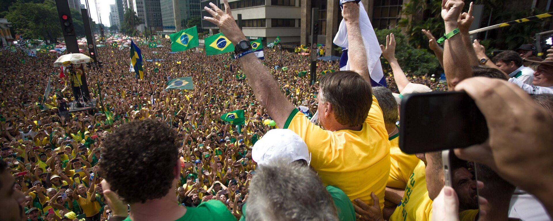 Cựu Tổng thống Brazil Jair Bolsonaro tập hợp hàng nghìn người ở Sao Paulo - Sputnik Việt Nam, 1920, 26.02.2024