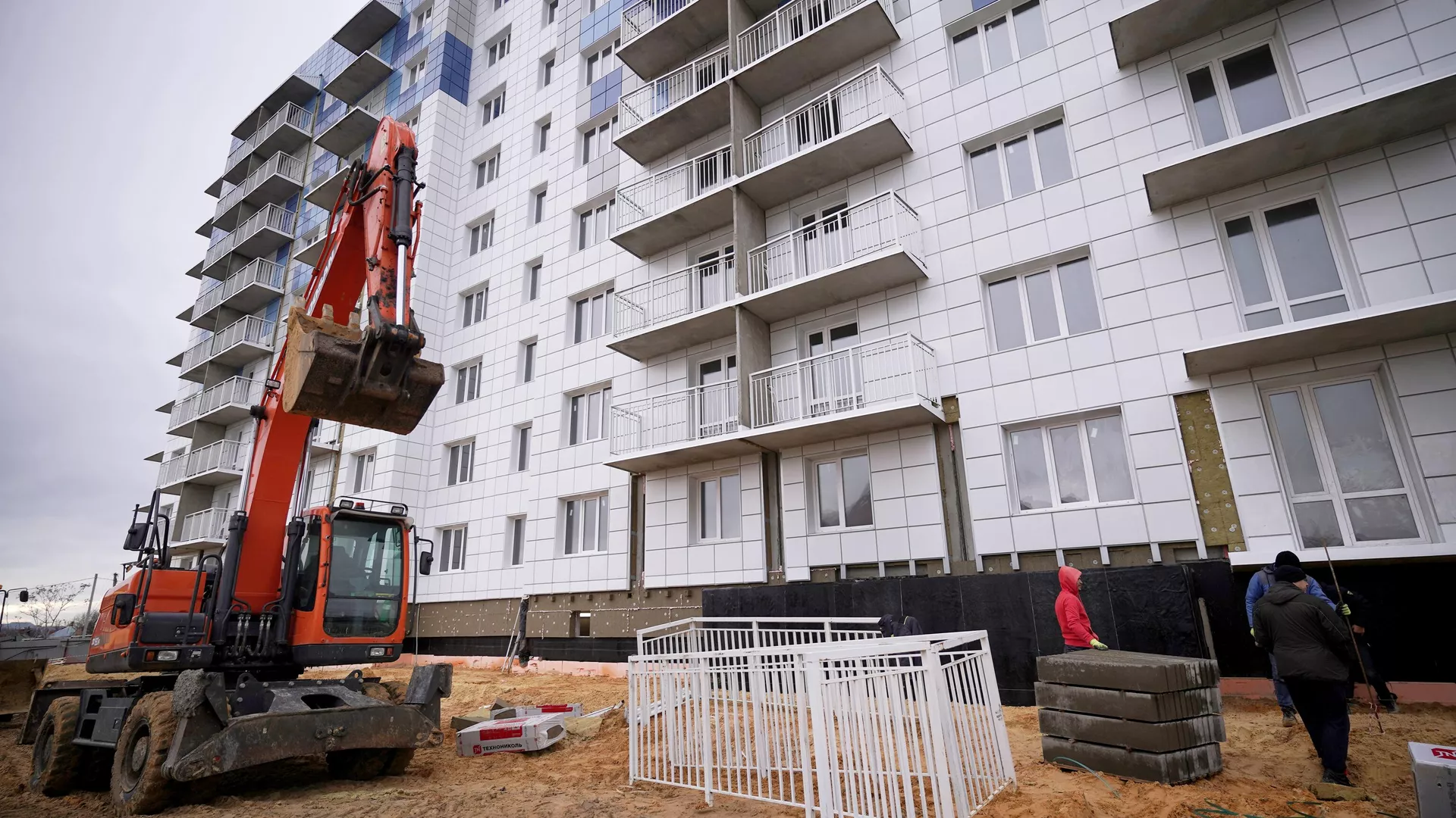 Xây dựng nhà mới ở Mariupol