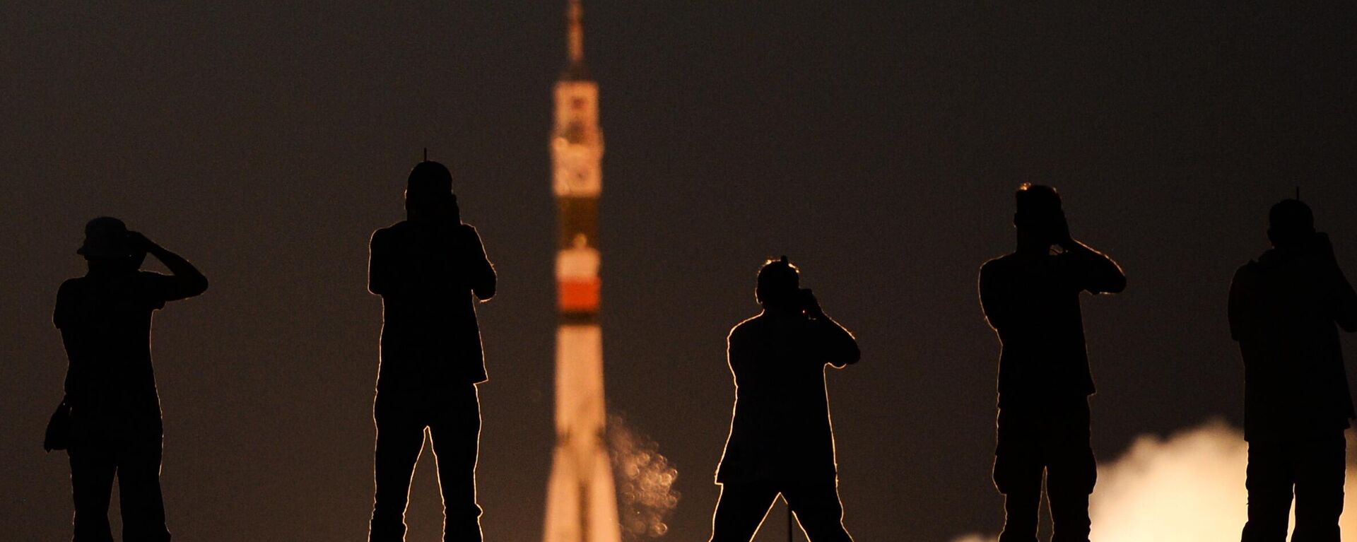 Phóng tàu vũ trụ có người lái Soyuz MS-05 từ sân bay vũ trụ Baikonur - Sputnik Việt Nam, 1920, 30.05.2024