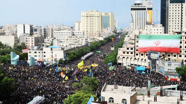 Lễ tiễn đưa Tổng thống Iran Ebrahim Raisi tại Mashhad, Iran - Sputnik Việt Nam