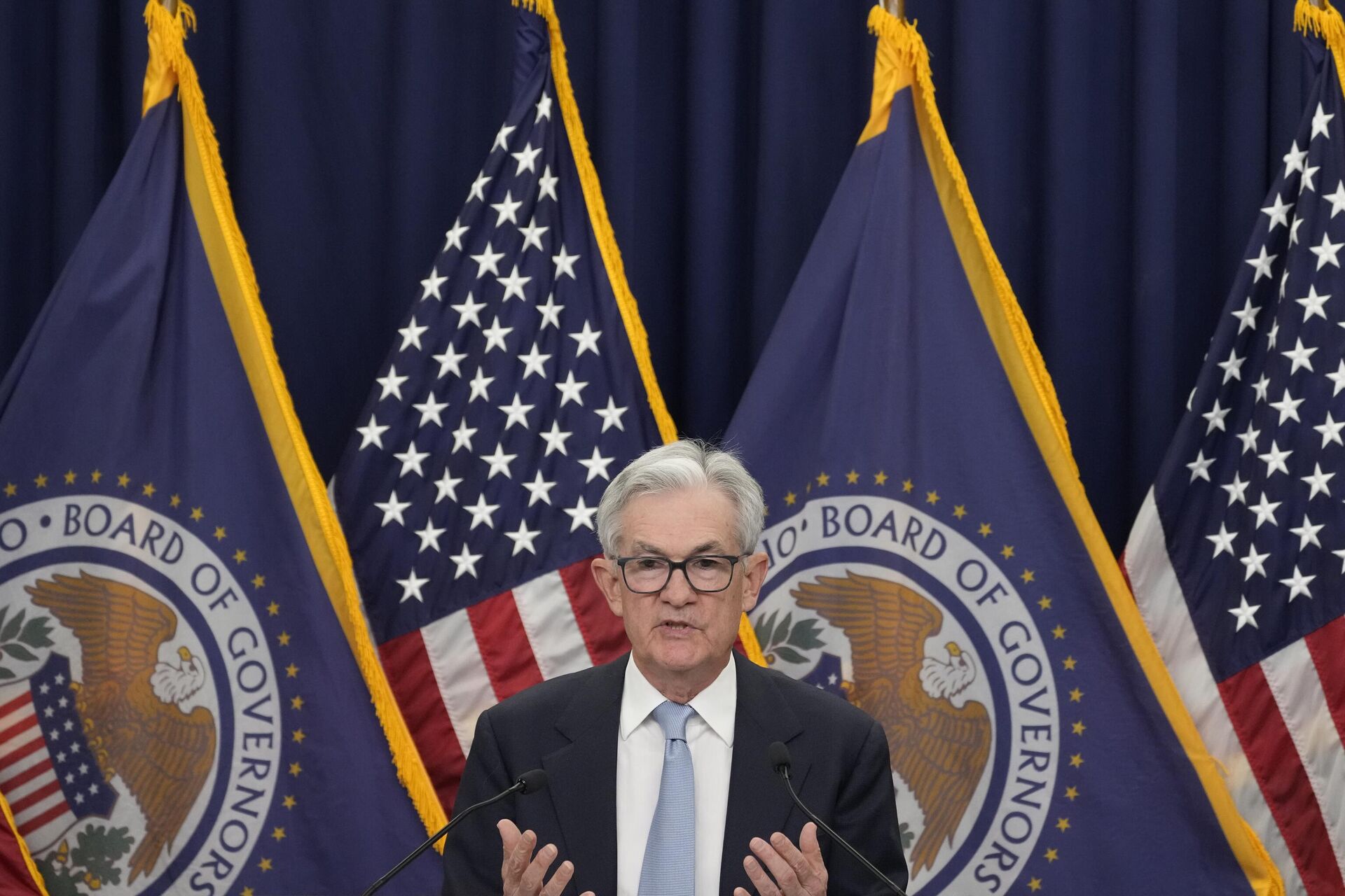 Jerome Powell, Chủ tịch thứ 16 và hiện tại của Cục Dự trữ Liên bang, phục vụ tại văn phòng đó kể từ tháng 2 năm 2018 - Sputnik Việt Nam, 1920, 29.05.2024