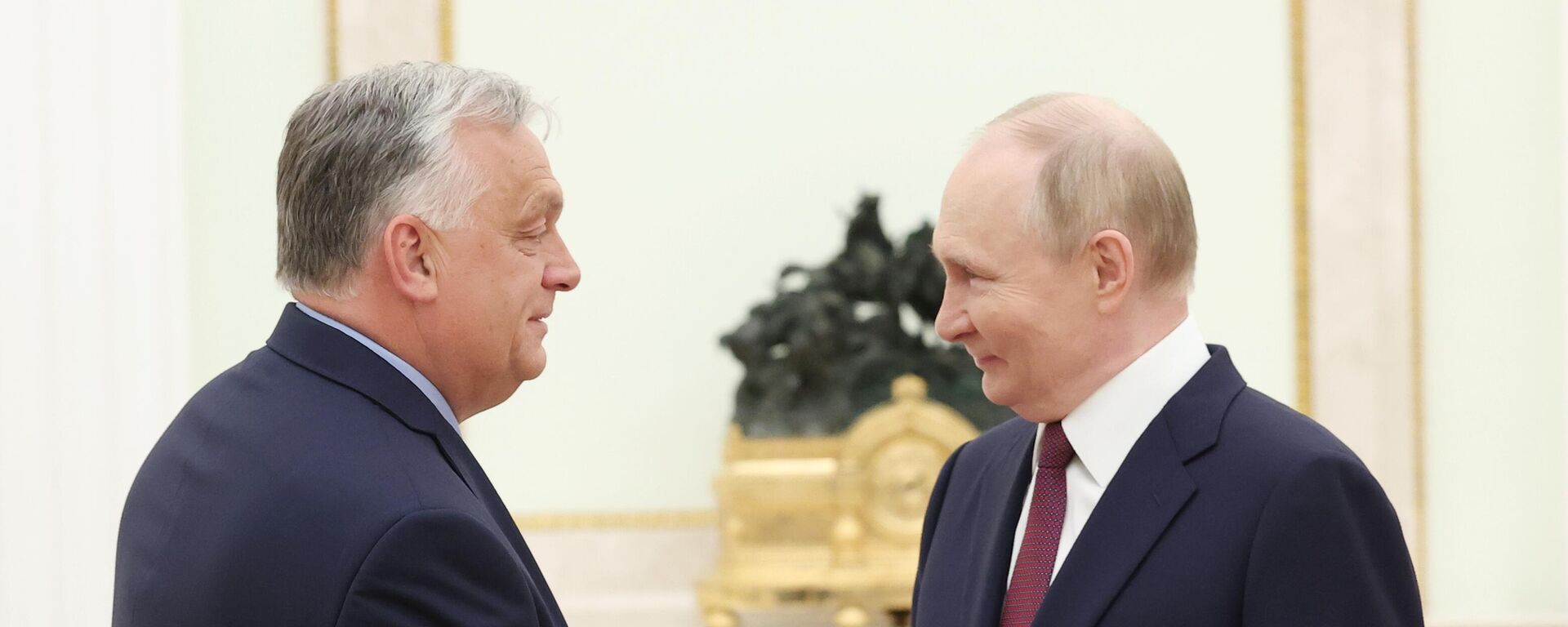 Tổng thống Nga Vladimir Putin gặp Thủ tướng Hungary V. Orban - Sputnik Việt Nam, 1920, 08.07.2024