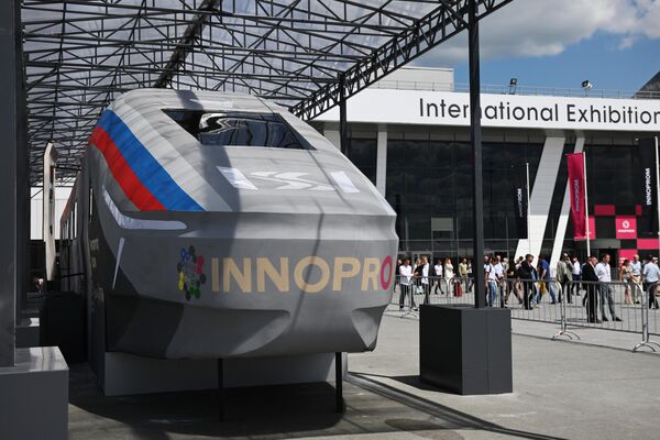 Tại Triển lãm Công nghiệp Quốc tế &quot;Innoprom&quot; ở Yekaterinburg - Sputnik Việt Nam