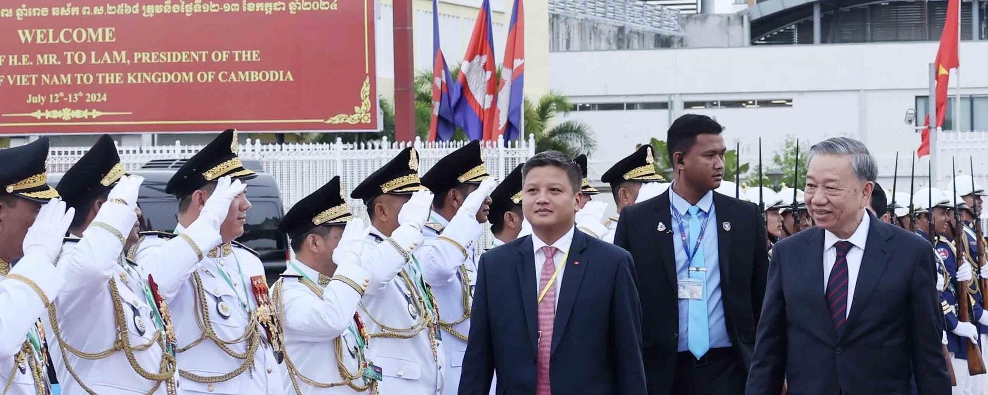 Lễ tiễn Chủ tịch nước Tô Lâm tại Sân bay quốc tế Phnom Penh - Sputnik Việt Nam, 1920, 13.07.2024