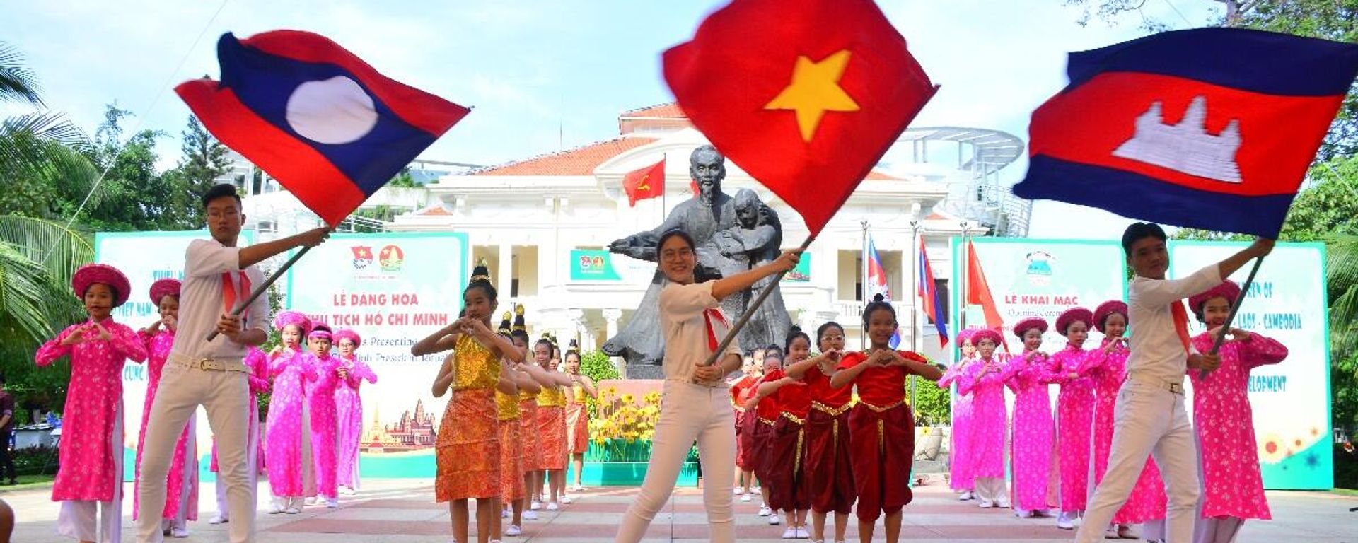Quốc kỳ Việt Nam - Lào - Campuchia - Sputnik Việt Nam, 1920, 07.10.2026