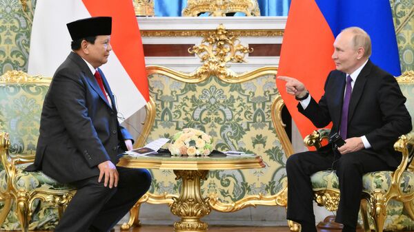 Cuộc gặp của Tổng thống Vladimir Putin với Tổng thống đắc cử của Indonesia P. Subianto - Sputnik Việt Nam