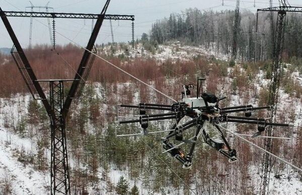 Robot bay phức hợp Ropewalker. - Sputnik Việt Nam