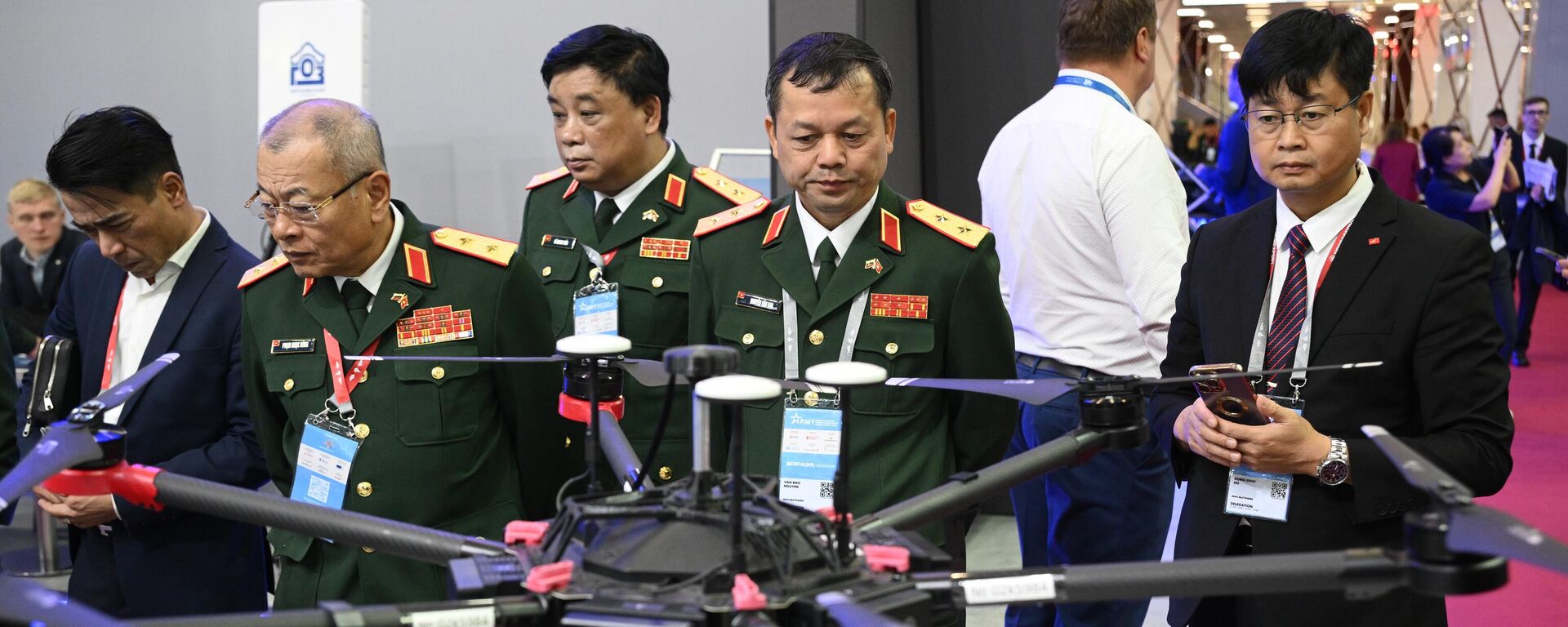 Sĩ quan Việt Nam trong Diễn đàn kỹ thuật quân sự quốc tế lần thứ X “Army-2024” tại Trung tâm triển lãm và hội nghị Patriot - Sputnik Việt Nam, 1920, 12.08.2024