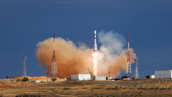 Tên lửa Soyuz-2.1a được phóng từ Sân bay vũ trụ Baikonur cùng với tàu chở hàng Progress MS-28 - Sputnik Việt Nam