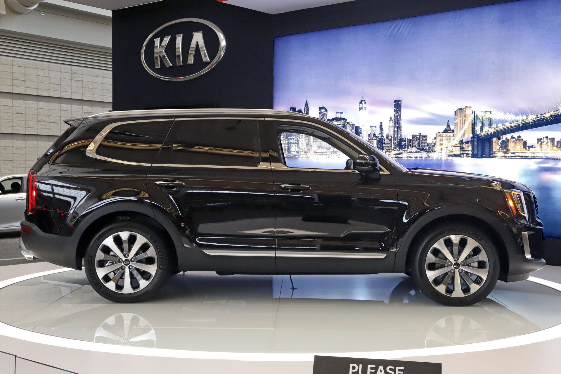 Автомобиль KIA Telluride - Sputnik Việt Nam, 1920, 30.08.2024