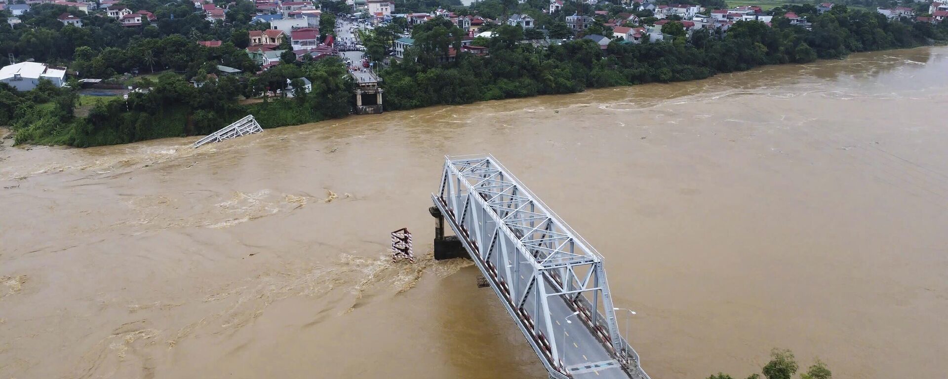 Cầu sập do lũ do bão Yagi ở tỉnh Phú Thọ, Việt Nam - Sputnik Việt Nam, 1920, 10.09.2024