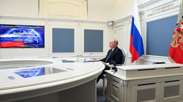 Tổng thống Vladimir Putin tham gia hội nghị trực tuyến khi bắt đầu giai đoạn tích cực của cuộc tập trận chỉ huy và tham mưu chiến lược Ocean-2024 - Sputnik Việt Nam