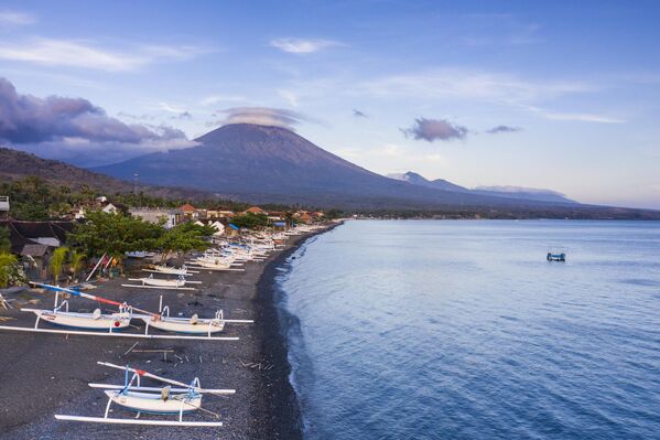 Quang cảnh ngôi làng Amed trên bờ biển Bali - Sputnik Việt Nam