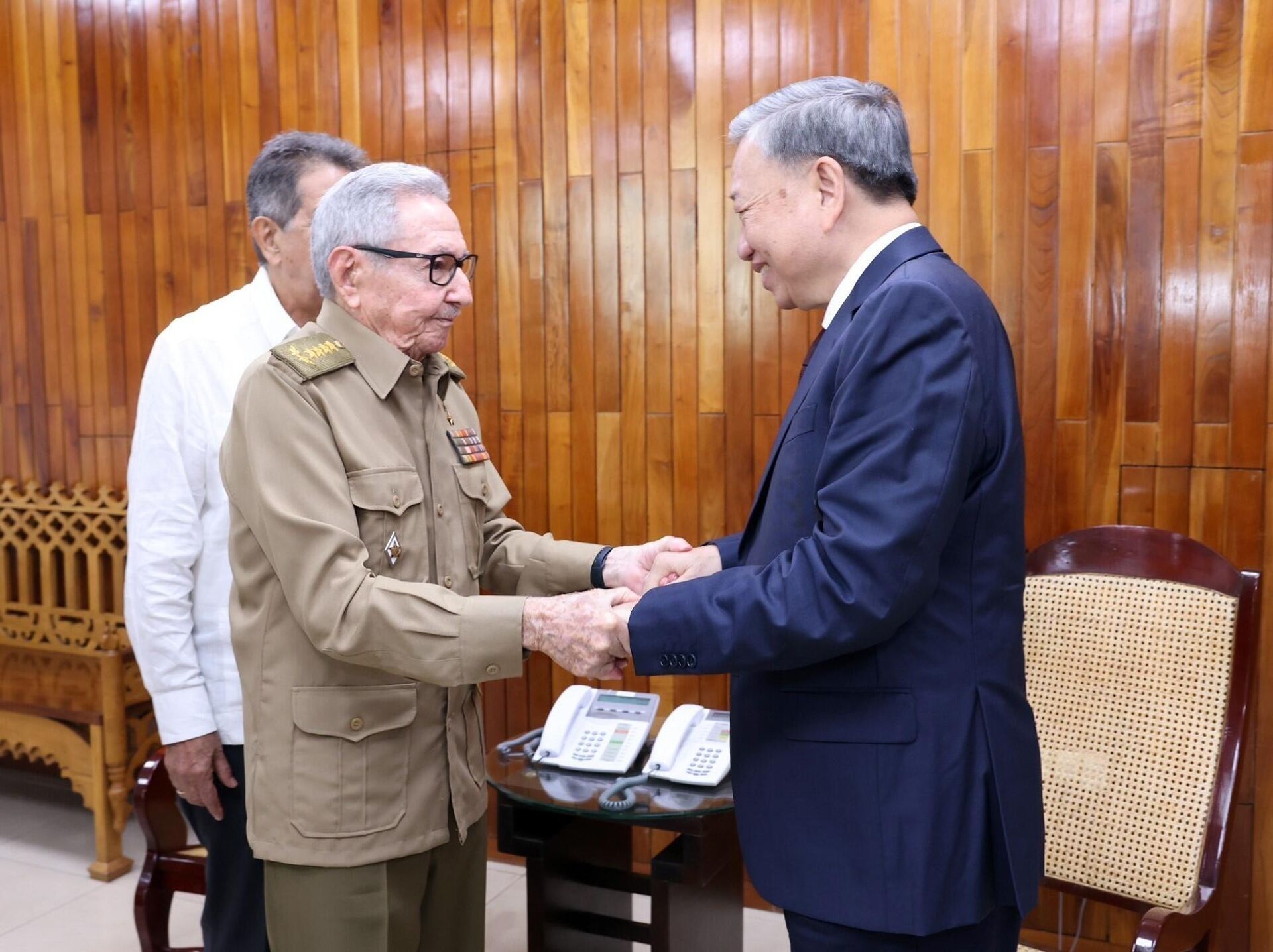 Tổng Bí thư, Chủ tịch nước Tô Lâm gặp Lãnh tụ Cách mạng Cuba, Đại tướng Raúl Castro Ruz - Sputnik Việt Nam, 1920, 28.09.2024