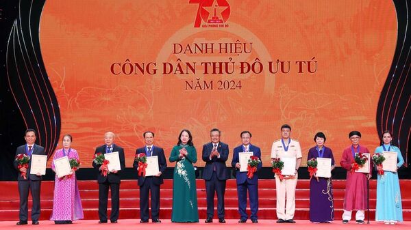 Hà Nội vinh danh Công dân Thủ đô ưu tú năm 2024 - Sputnik Việt Nam