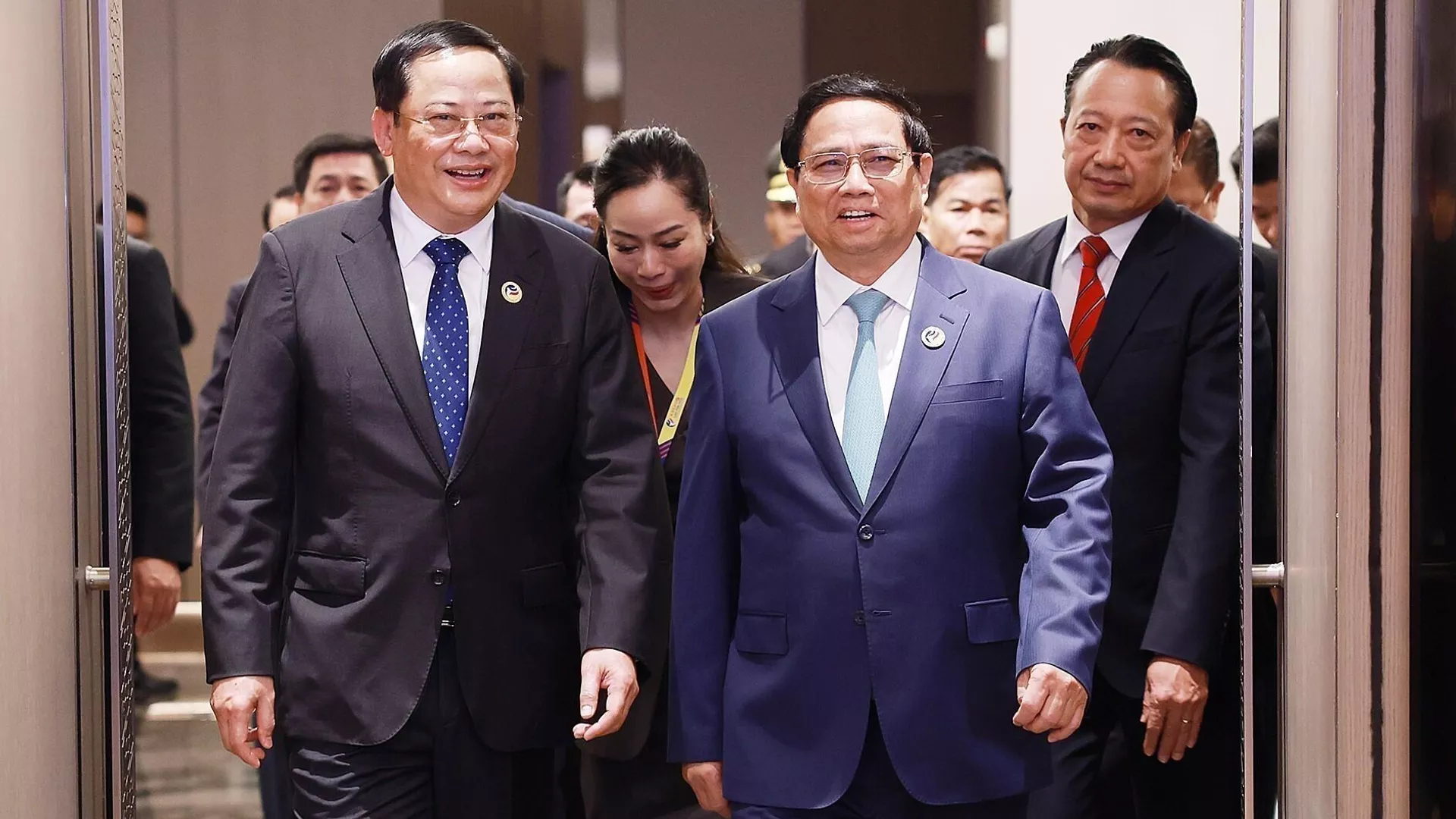 Thủ tướng ba nước Việt Nam, Lào, Campuchia ăn sáng giao lưu đặc biệt với Hội đồng Tư vấn Kinh doanh ASEAN