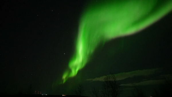 Cực quang rực sáng bầu trời vùng Murmansk, Nga - Sputnik Việt Nam