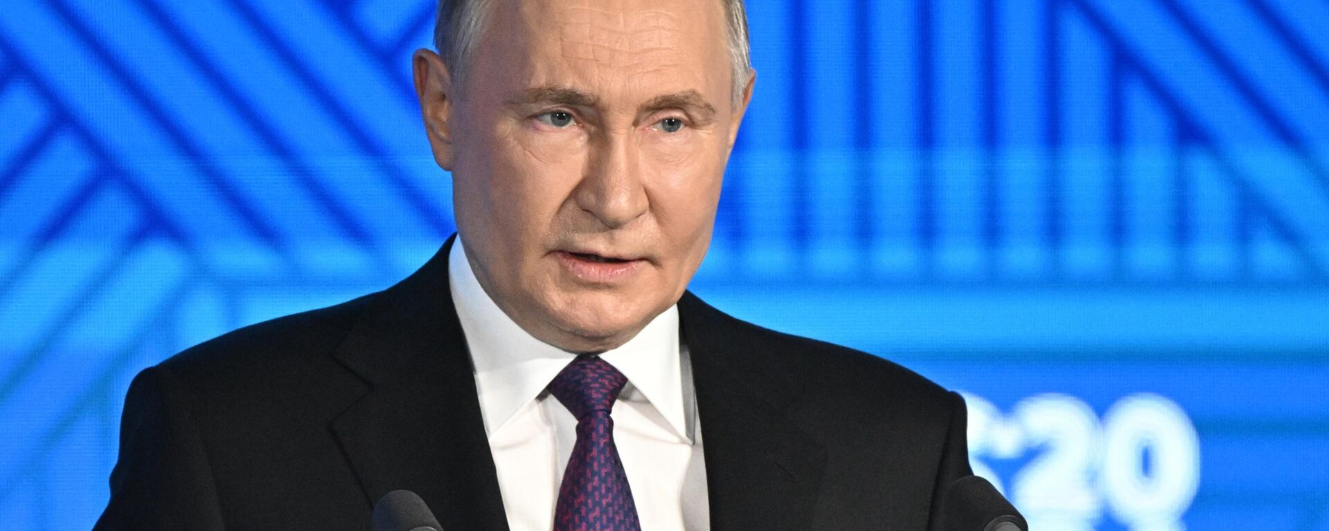 Ngày 18 tháng 10 năm 2024. Tổng thống Nga Vladimir Putin phát biểu tại cuộc họp toàn thể của Diễn đàn Doanh nghiệp BRICS ở Moscow. - Sputnik Việt Nam, 1920, 18.10.2024