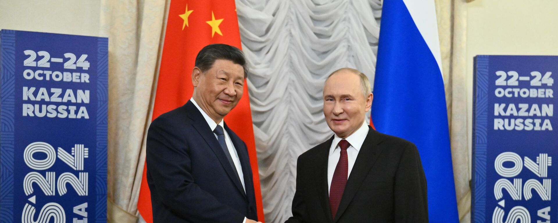 Hội nghị thượng đỉnh BRICS XVI Cuộc gặp giữa Tổng thống Vladimir Putin và Chủ tịch Trung Quốc Tập Cận Bình - Sputnik Việt Nam, 1920, 22.10.2024