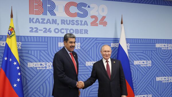 Hội nghị thượng đỉnh BRICS XVI. Cuộc gặp của Tổng thống Nga V. Putin với Tổng thống Venezuela N. Maduro - Sputnik Việt Nam