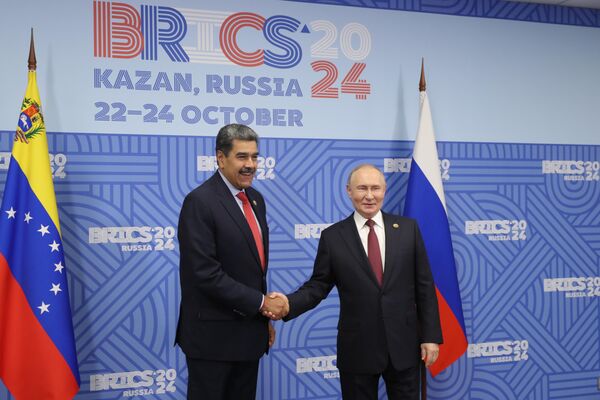 Hội nghị thượng đỉnh BRICS XVI. Cuộc gặp của Tổng thống Nga V. Putin với Tổng thống Venezuela N. Maduro - Sputnik Việt Nam