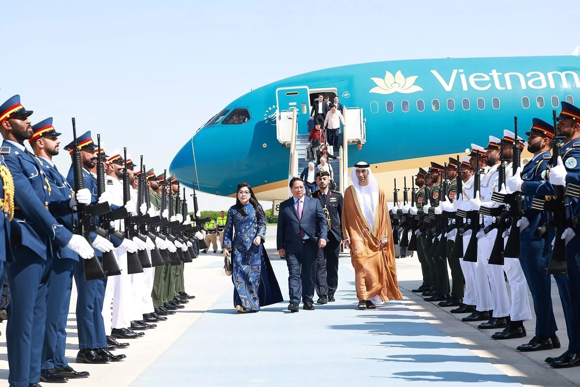 Thủ tướng Phạm Minh Chính bắt đầu chuyến thăm chính thức UAE Thủ tướng Phạm Minh Chính bắt đầu chuyến thăm chính thức UAE - Sputnik Việt Nam, 1920, 29.10.2024