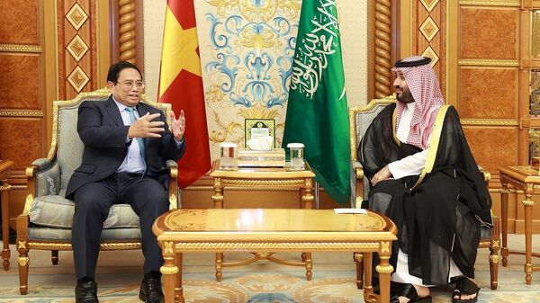 Thủ tướng Phạm Minh Chính gặp Hoàng Thái tử kiêm Thủ tướng Vương quốc Saudi Arabia - Sputnik Việt Nam