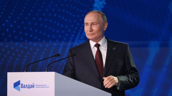 Tổng thống Nga Vladimir Putin tham dự cuộc họp của Câu lạc bộ Valdai - Sputnik Việt Nam