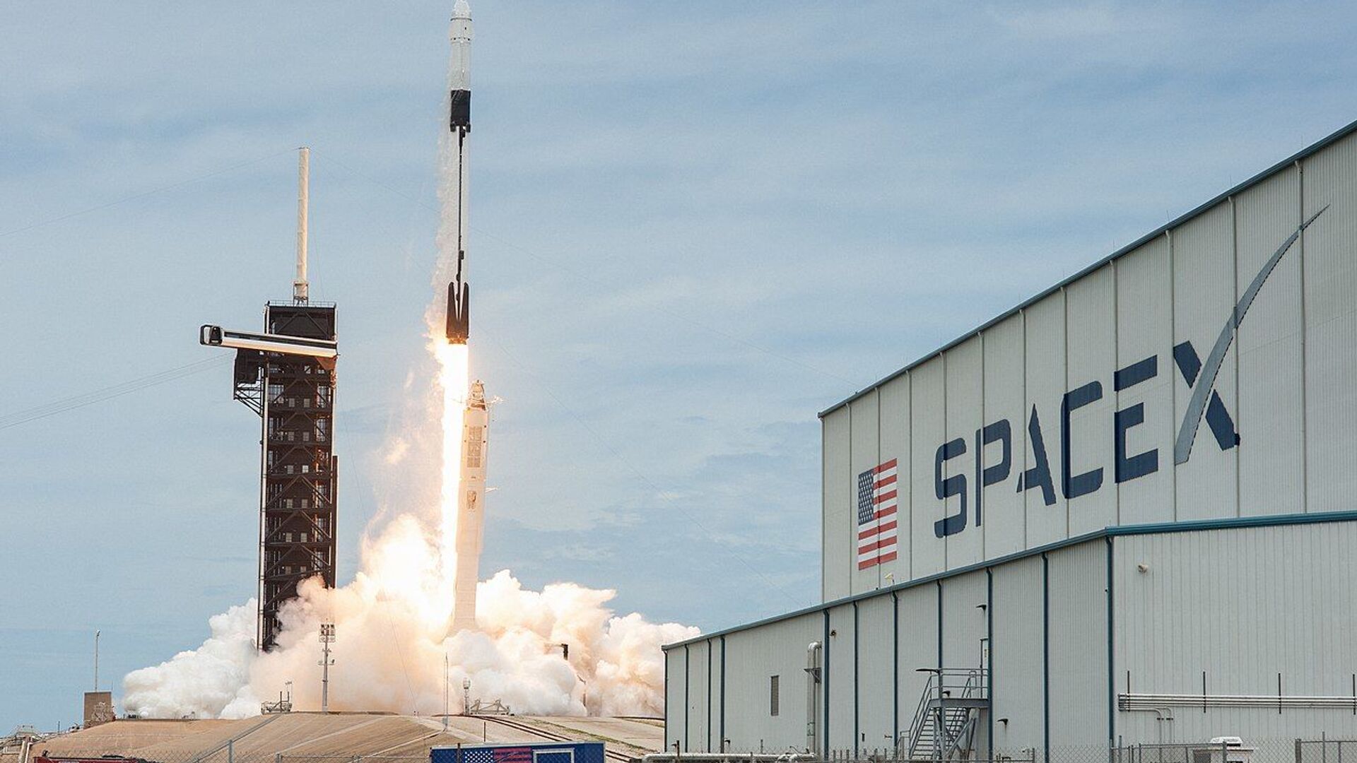 SpaceX CRS-22 Liftoff - Sputnik Việt Nam, 1920, 22.09.2025