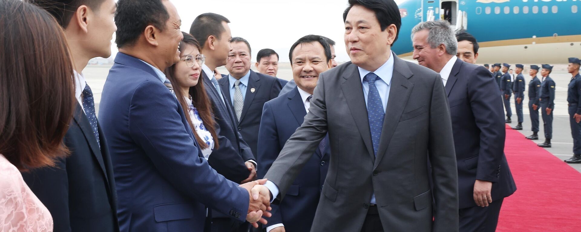 Chủ tịch nước đến Lima, bắt đầu thăm chính thức Peru và dự Tuần lễ cấp cao APEC 2024 - Sputnik Việt Nam, 1920, 13.11.2024