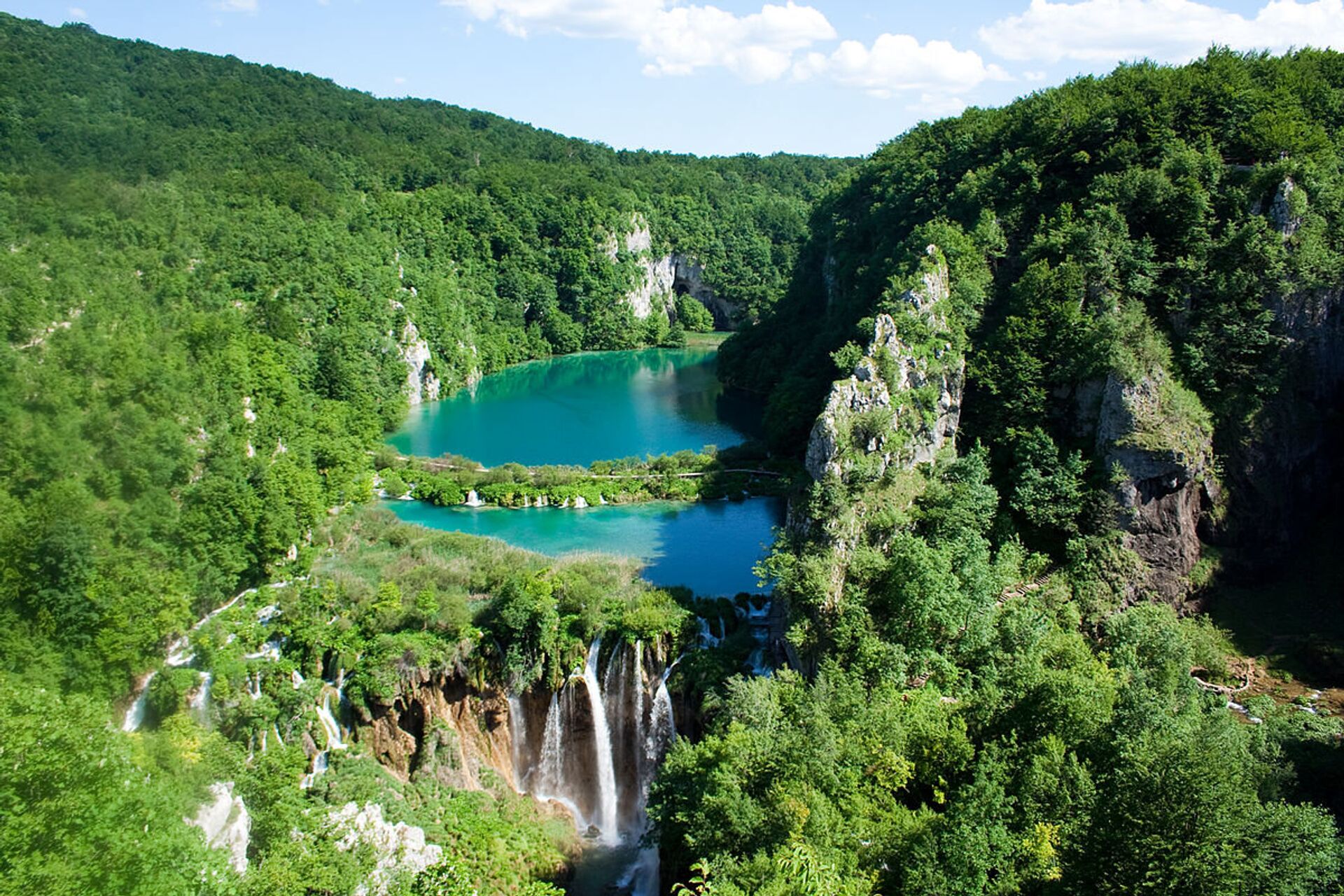 Vườn quốc gia hồ Plitvice - Sputnik Việt Nam, 1920, 15.11.2024