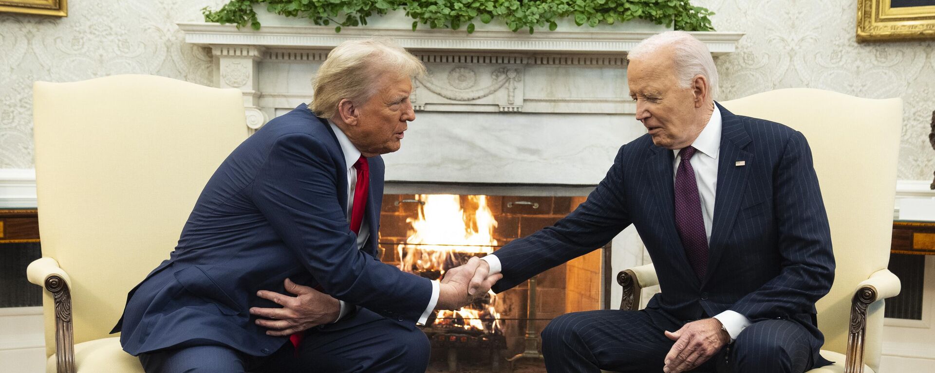 Tổng thống Mỹ Joe Biden gặp Tổng thống đắc cử Donald Trump tại Phòng Bầu dục của Nhà Trắng
 - Sputnik Việt Nam, 1920, 19.11.2024