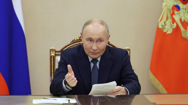 Vladimir Putin nói tại cuộc họp với lãnh đạo Bộ Quốc phòng, tổ hợp công nghiệp quân sự và các nhà phát triển vũ khí tên lửa - Sputnik Việt Nam