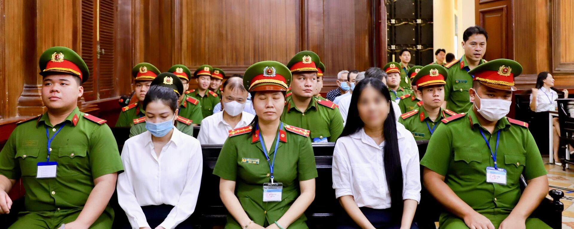 Xét xử sơ thẩm vụ án Xuyên Việt Oil (sáng 29/11) Xét xử sơ thẩm vụ án Xuyên Việt Oil (sáng 29/11) - Sputnik Việt Nam, 1920, 29.11.2024