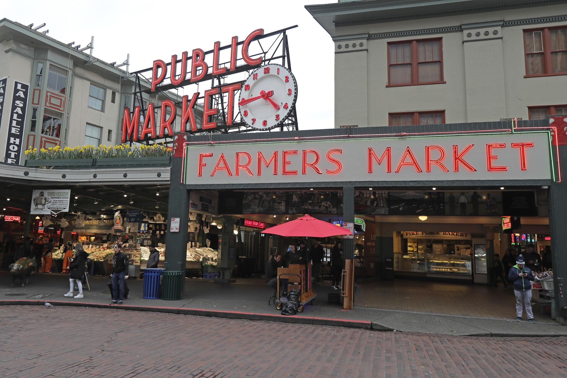 Chợ Pike Place (Seattle) - Sputnik Việt Nam, 1920, 02.12.2024