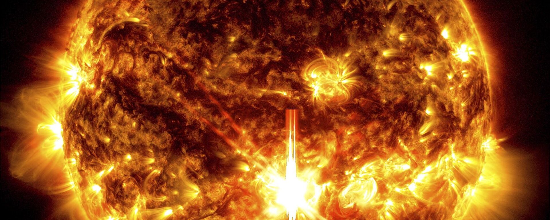 Ngọn lửa mặt trời chói chang, ngày 3 tháng 10 năm 2024 - Sputnik Việt Nam, 1920, 24.11.2025