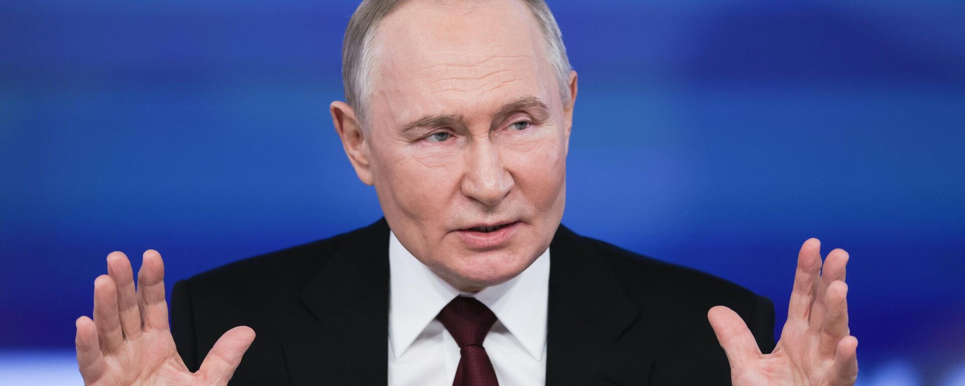 Đường dây trực tiếp từ Tổng thống Nga Vladimir Putin - Sputnik Việt Nam, 1920, 22.12.2024