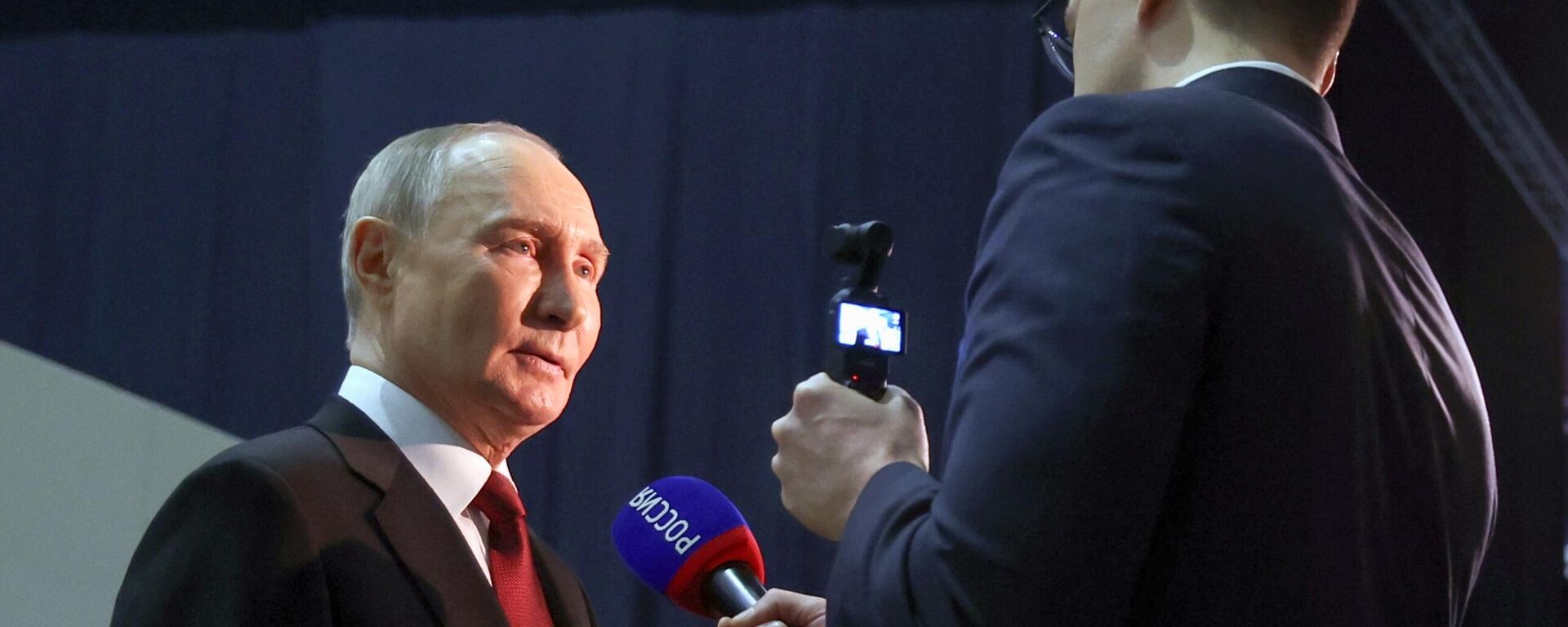 Tổng kết năm 2024 với Tổng thống Vladimir Putin - Sputnik Việt Nam, 1920, 18.12.2025