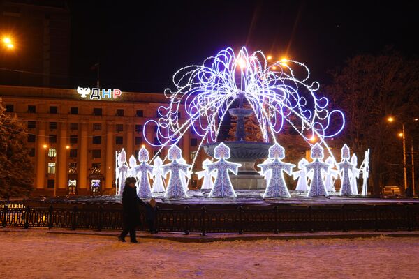 Trang trí năm mới ở Donetsk - Sputnik Việt Nam