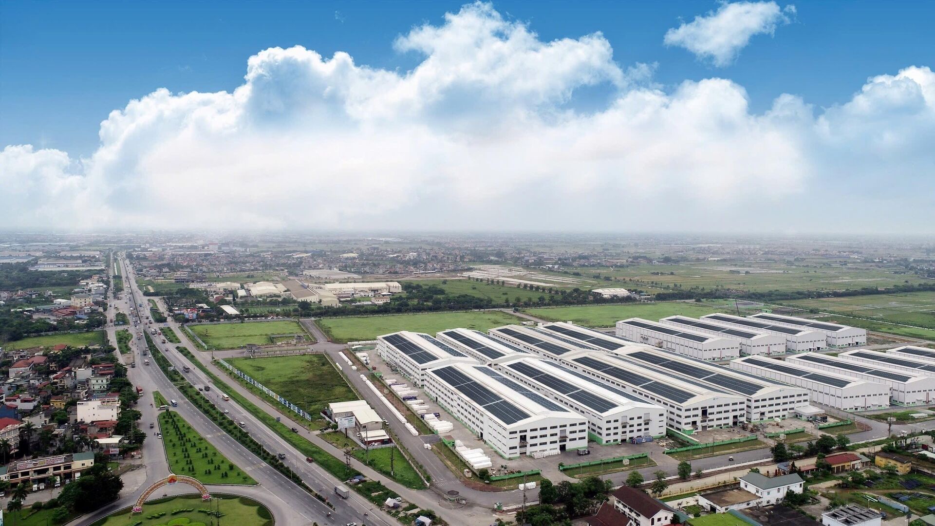 Khu công nghiệp An Phát Complex, Hải Dương- Việt Nam thu hút hơn 31 tỷ USD vốn FDI, nằm trong nhóm 15 nước đang phát triển thu hút FDI lớn nhất thế giới. - Sputnik Việt Nam, 1920, 29.12.2024