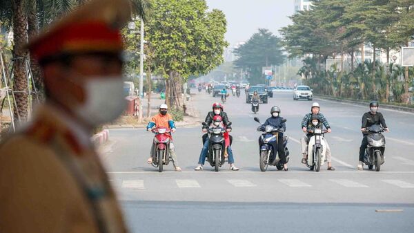 Người dân Hà Nội chấp hành luật giao thông tốt lên rõ rệt sau khi Nghị định 168 được triển khai - Sputnik Việt Nam