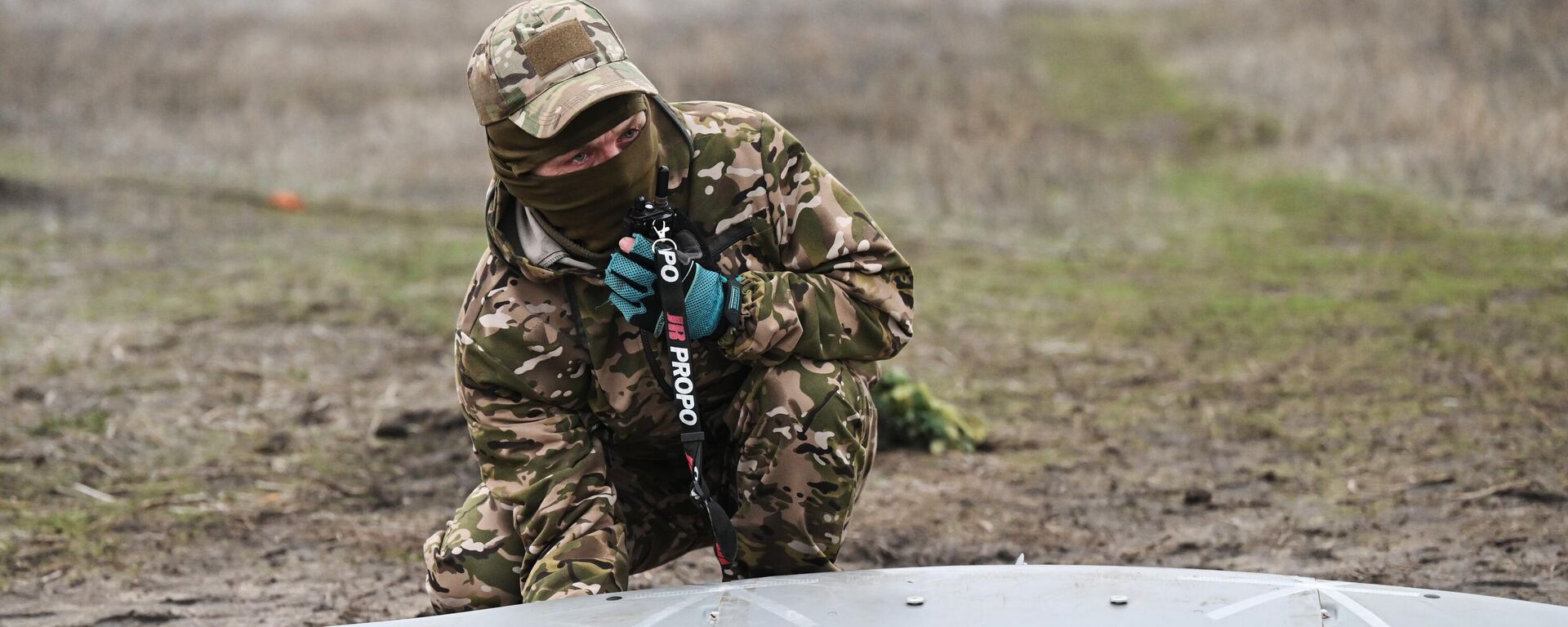 Công việc tác chiến của phi hành đoàn UAV trinh sát Superkam của cụm quân “Phía Tây” của Nga theo hướng Krasnyi Lyman - Sputnik Việt Nam, 1920, 22.05.2025