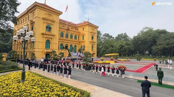 Quang cảnh Lễ đón chính thức Thủ tướng Liên bang Nga thăm cấp Nhà nước tới Việt Nam - Sputnik Việt Nam