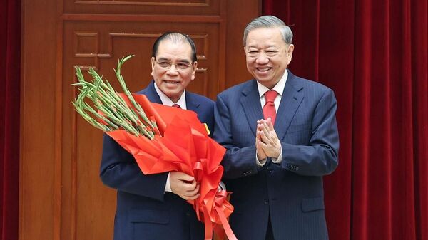 Bộ Chính trị, Ban Bí thư gặp mặt các đồng chí lãnh đạo, nguyên lãnh đạo Đảng, Nhà nước - Sputnik Việt Nam