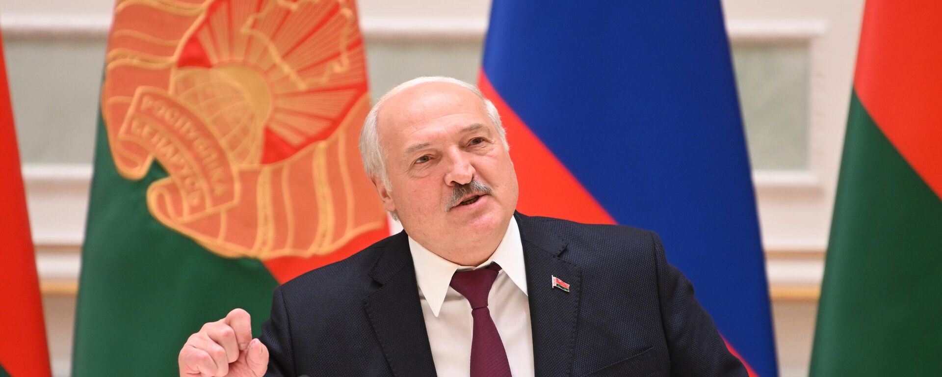 Tổng thống Belarus Alexander Lukashenko trong tuyên bố chung với Tổng thống Nga Vladimir Putin sau cuộc hội đàm Nga-Belarus - Sputnik Việt Nam, 1920, 26.01.2025