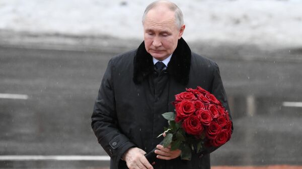 Tổng thống Nga Vladimir Putin đã tham gia các sự kiện kỷ niệm 81 năm ngày giải phóng Leningrad khỏi sự bao vây của Đức Quốc xã - Sputnik Việt Nam