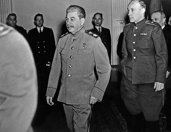 Joseph Stalin tới Hội nghị Yalta - Sputnik Việt Nam