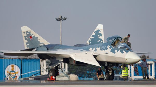 Máy bay Su-57 của Nga tại tại triển lãm Aero India tổ chức tại Căn cứ Không quân Yelahanka ở Bangalore, miền nam Ấn Độ - Sputnik Việt Nam